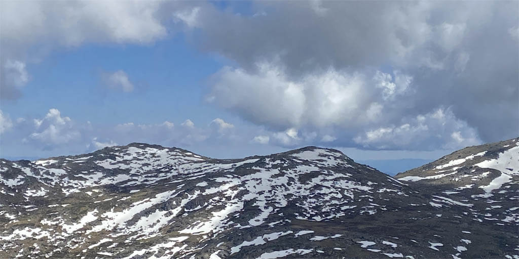 Hiking to the top of Australia: Mount Kosciuszko